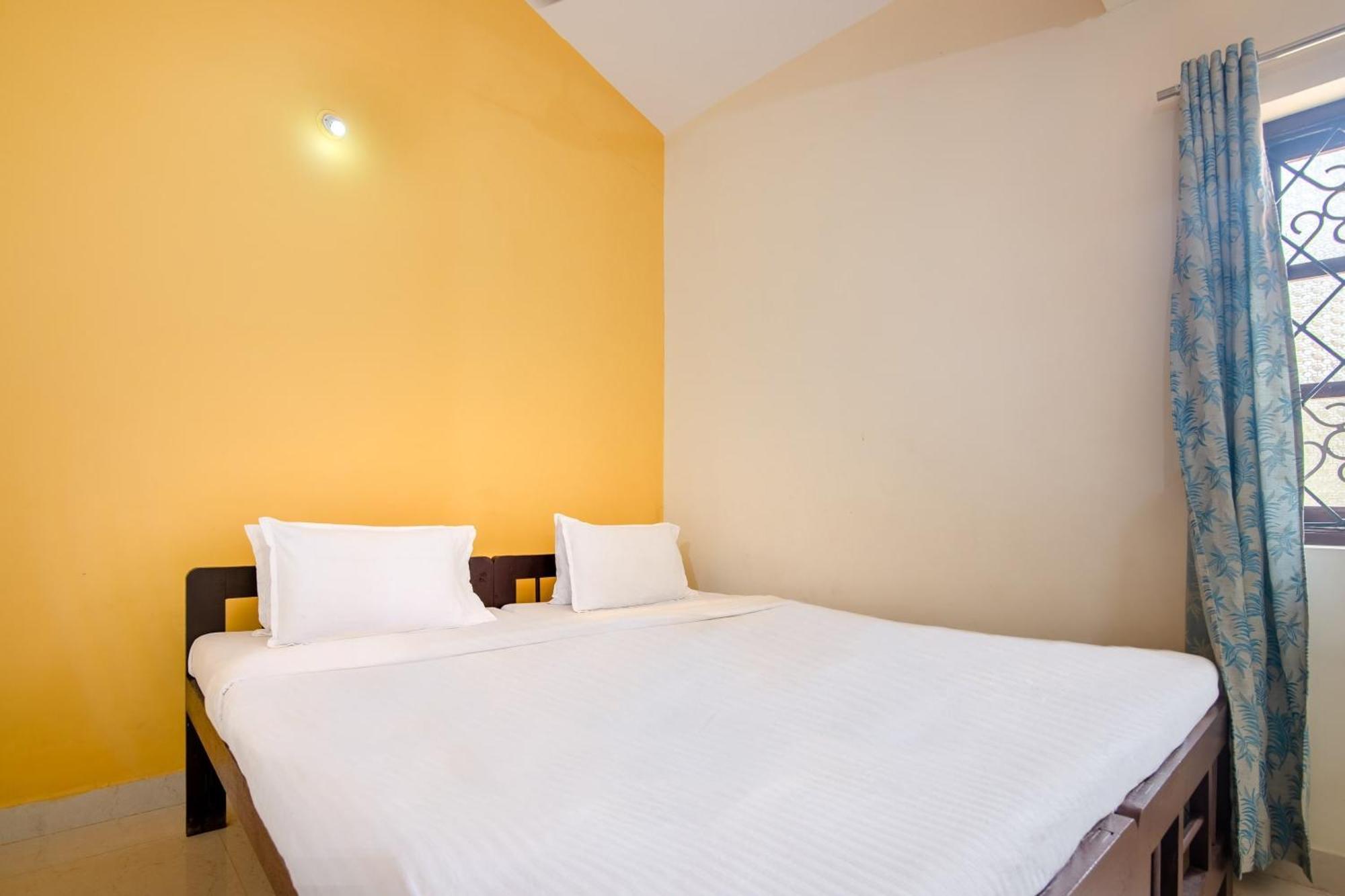 Spot On Ps Guest House Калангут Екстер'єр фото